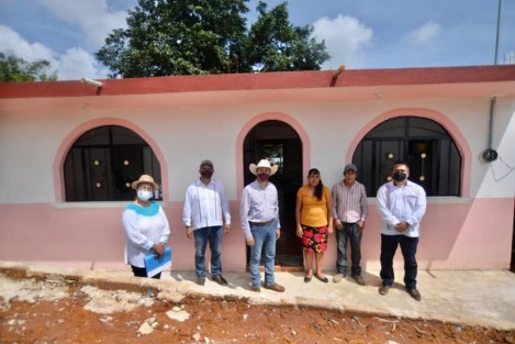 Este domingo, el  Gobernador Cuitláhuac García realizó un recorrido para supervisar cómo quedaron las casas, que en coordinación entre INVIVIENDA y CONAVI se construyeron en la localidad de Micoxtla, municipio de Xico. 
