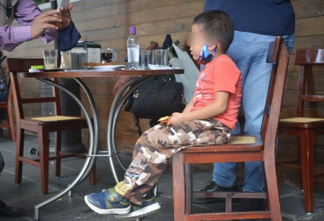 La señora Karen Hernández Alonso pide ayuda para su pequeño hijo, quien padece criptorquidia bilateral. La intervención quirúrgica cuesta 40 mil pesos, además de los medicamentos. Agradece a quienes puedan apoyarlos con depósitos a la cuenta 4169 1604 3027 8359 de Bancoppel, a su nombre.  