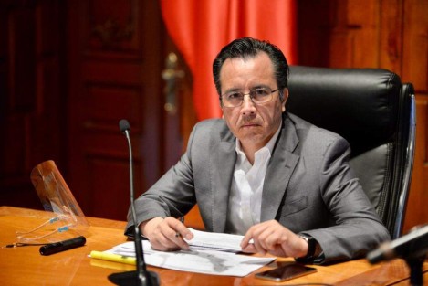 El Gobernador Cuitláhuac García hizo énfasis en que la pandemia, aunque ha disminuido, sigue presente; las actividades no debemos hacerlas como antes, ahora hay que saberlas hacer con las medidas sanitarias.