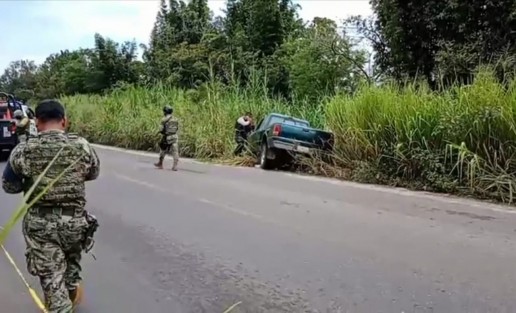 Minutos después de las doce del día de este  sábado en la carretera Acayucan- Hueyapan de Ocampo, el comandante de la Policía municipal de Jesús Carranza de nombre Jaime Cervantes, fue privado de la vida por desconocidos, quienes lo atacaron con amas de fuego.