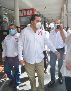 Antonio Lagunes Toral, coordinador de Redes Sociales Progresistas, en compañía de muchos militantes, adelantó que ya como partido político buscarán ser la segunda fuerza política en Veracruz. 