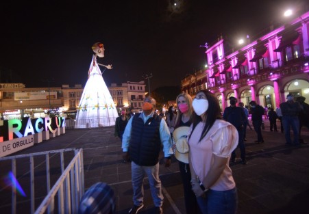 Los  trabajos de instalación del Catrín fueron coordinados y supervisados en todo momento por el Alcalde Mario Chama Díaz y la Presidenta del DIF Municipal Teocelo, Mara Chama Villa. Y fueron producto del ingenio de artesanos teocelanos y colaboradores del Ballet Folklórico de Casa de Cultura  Teocelo y  Dirección de Turismo de ese municipio.  