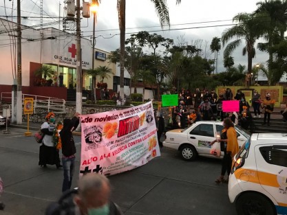 Este lunes colectivos feministas realizaron una marcha por calles de la ciudad de Córdoba para pedir el alto a la violencia contra las mujeres.