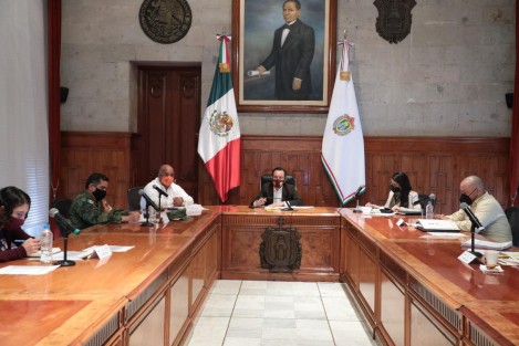<em>En la sesión de esta mañana de la COESCONPAZ, dimos seguimiento a las acciones coordinadas de atención a la ciudadanía por las fuertes lluvias en el sur del estado</em>: Cuitláhuac García