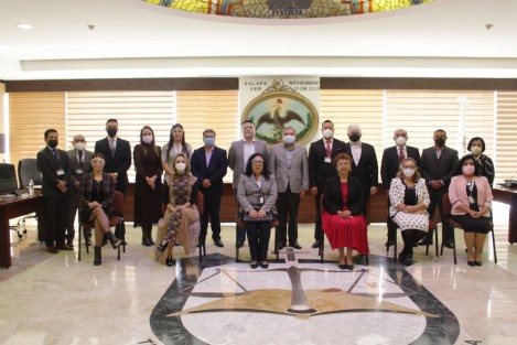 se llevó a cabo la firma de las Nuevas Condiciones Generales de Trabajo y Salariales del Poder Judicial del Estado con el Sindicato Estatal de Trabajadores al Servicio del Poder Judicial del Estado de Veracruz.

