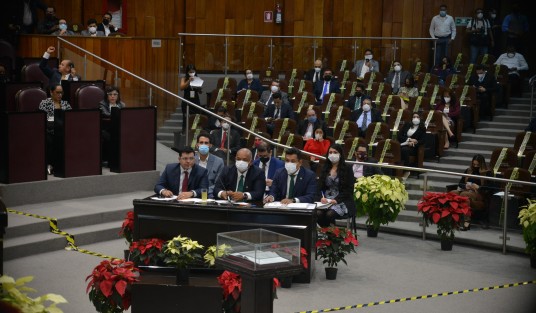 En el pleno legislativo, el secretario de Gobierno, Eric Cisneros, dio inicio a las comparecencias de titulares de dependencias por la Glosa del Segundo Informe del Gobernador Cuitláhuac García.