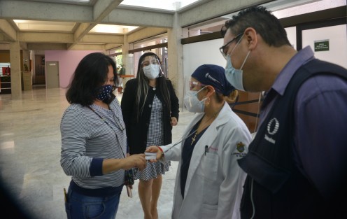 Y aunque los trabajadores de los medios de información también se someten al filtro sanitario, aun no se les permite el ingreso al salón  de plenos a las sesiones. 