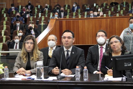 El  titular de la Secretaría de Finanzas y Planeación (SEFIPLAN), José Luis Lima Franco, destacó la política financiera de la actual administración, misma que ha permitido el pago de adeudos con diversos entes y la disminución de deuda.