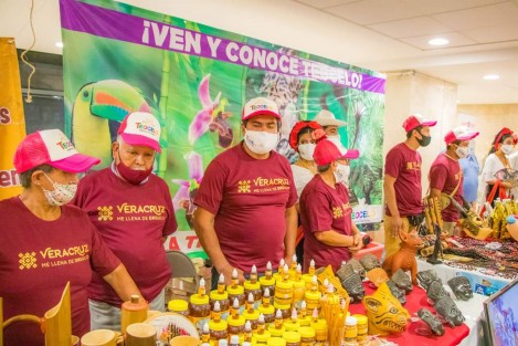  Con el objetivo de impulsar el desarrollo regional  y promover la riqueza cultural de los municipios del Estado de Veracruz, el  Programa Orgullo Veracruzano  da a conocer las tradiciones y cultura de Teocelo en la Terminal de Autobuses Acapulco Diamante Estrella de Oro.