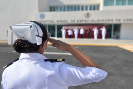 En esta conmemoración se hizo un reconocimiento al personal de salud de esa institución, que ha estado en la primera línea de atención durante la pandemia. 