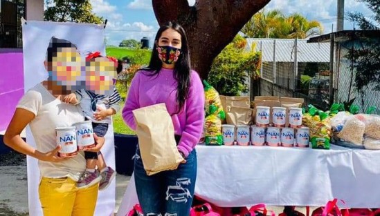 DIF municipal Teocelo, presidido por Mara Chama, entregó apoyos al grupo de madres solteras, despensas y leche NAN deslactosada y así mismo con paquete de barritas y granola, y recuerda que quienes lo requieran, pueden acudir a sus oficinas.