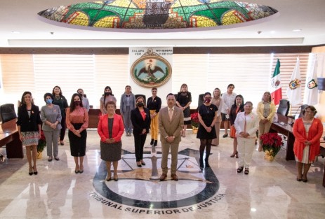  El gobernador del Estado, realizó una visita al Poder Judicial del Estado de Veracruz en el marco del Día Internacional de la Eliminación de la Violencia contra la Mujer.

