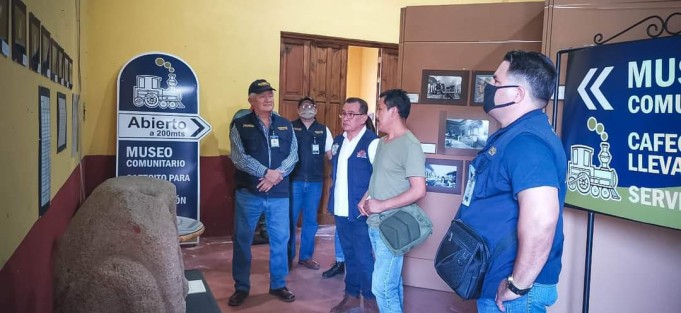 El Cronista Municipa de Teocelol, Carlos May, recibió al Dr. Carlos A. Luna Escudero, Presidente del Portal de Noticias Sociedad 3.0, un medio de comunicación independiente, el cual lleva a cabo un proyecto de documentales y reportajes de las Zonas Arqueológicas del Estado de Veracruz, con el Proyecto llamado Orígenes. 