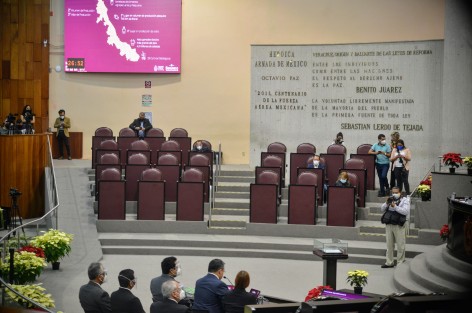 Con apenas una docena de legisladores se realizó la comparecencia de Eduardo Cadena Cerón, titular de la Secretaría de Desarrollo Agropecuario, Rural y Pesca, en el marco de la glosa del Segundo Informe de Cuitláhuac García Jiménez.