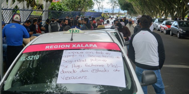 En un día de campo se convirtió la comparecencia del Secretario de la SSP para los taxistas de SOPAVER, quienes acudieron a mostrar su total apoyo al secretario Hugo Gutiérrez.