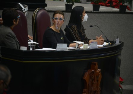 El Secretario de Salud, Roberto Ramos Alor, acudió al Congreso del Estado para comparecer ante diputados de la Comisión de Salud y Asistencia, como parte de la Glosa del Segundo Informe de Gobierno. 