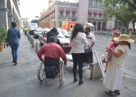 En el marco del día Internacional de las personas con discapacidad,  un grupo de personas con capacidades diferentes exigieron para ellos y sus pares, mayor inclusión en trabajos y  demás ámbitos de la sociedad, incluso política.