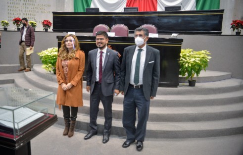 El titular de la Coordinación General de Comunicación Social, Iván Joseph Luna Landa, al comparecer ante la Comisión Permanente de Gobernación de la LXV Legislatura, como parte del Segundo Informe de Gobierno, el servidor reiteró el respaldo a la libertad de expresión, pues atrás quedaron prácticas como el control de la información que circulaba en la entidad. 