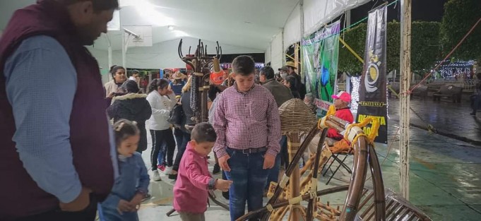 Los artesanos y productores continuaron en Otatitlán con la promoción y venta de los productos que ofrece la Tierra del Dios Tigre.