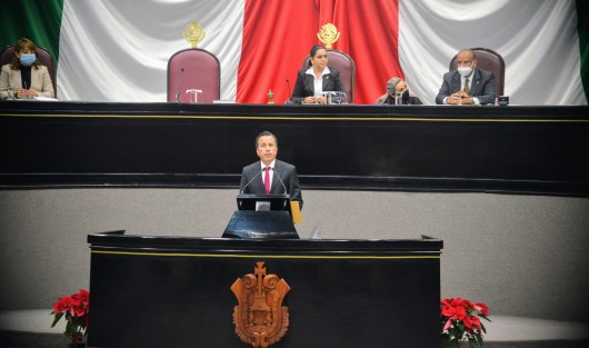 El Gobernador Cuitláhuac García Jiménez se presentó ante el Congreso del Estado, para comparecer como parte de la Glosa del informe de su Segundo año de Gobierno. 