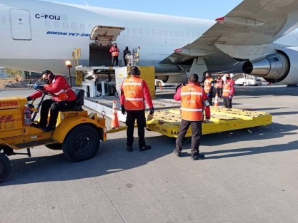 Este sábado llegaron dos cargamentos desde Bélgica, de la vacuna contra COVID-19, para la Ciudad de México y Monterrey. <em>Al día de hoy contamos ya con 45 mil 875 dosis</em>, informó el secretario de Relaciones Exteriores, Marcelo Ebrard, a través de sus redes sociales.