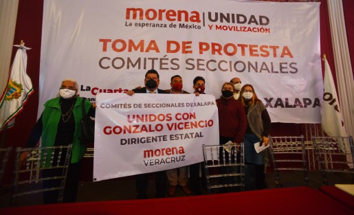 Gonzalo Vicencio Flores, en su función de delegado presidente de Morena en Veracruz, tomó protesta a los 254 comités seccionales, destacando la participación de la contadora Michelle Servín González y Artemio Rosado Ortiz, quienes encabezarán los trabajos del partido en Xalapa con rumbo al próximo proceso electoral. 