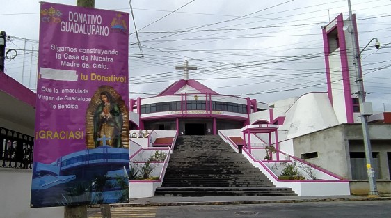 En la Basílica Menor de El Dique también la Morenita pide milagros, no  solo los feligreses.