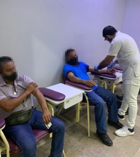 Ante la nueva normalidad, el Centro Estatal de Transfusión Sanguínea ha tomado algunas medidas para no detener sus actividades, por lo cual pone a disposición el teléfono (229) 527-57-06 para citas y brindar atención en dos bloques; el primero a las 7:00 horas y el segundo a las 10:00, en el bulevar Adolfo Ruiz Cortines s/n, casi esquina con Jesús Reyes Heroles, fraccionamiento Costa Verde en Boca del Río.