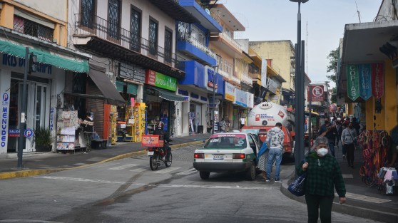 Desde temprano,el departamento de tránsito y vialidad instaló filtros para reducir movilidad en el centro de la capital. A pesar de esto se pudo apreciar a mucha gente caminando por negocios y calles del centro de la ciudad. 