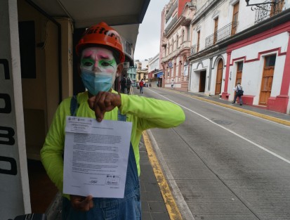 Aurelio García Elías, mejor conocido como payaso <em>Guitarrín</em>, pide la intervención del Gobernador  y de las autoridades correspondientes para que su expareja le regrese a su hija, quien fue sustraída de su domicilio de manera ilegal.