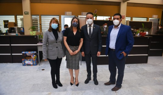 La LXV Legislatura recibió del gobernador Cuitláhuac García Jiménez una Iniciativa de Decreto por el cual se autoriza al Estado de Veracruz de Ignacio de la Llave gestionar y contratar uno o varios financiamientos hasta por dos mil millones de pesos, con destino a inversión pública productiva durante el ejercicio fiscal 2021 y subsiguientes.
