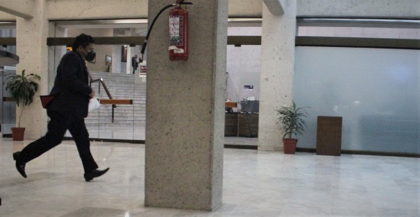 Así de lejos se ven los diputados veracruzanos.  