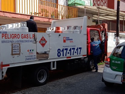 Al inicio de este mes febrero el tanque de gas de 20 kg está en 463 pesos; 694.50  el  de 30 kg; el litro de gas para gas estacionario 11.85. Al decir de los vendedores se espera que suba más.
