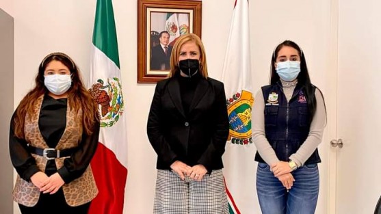 El DIF Teocelo, encabezado por su presidenta Mara Chama Villa, junto con la Lic. Cecilia Martínez acudieron a seguir gestionando apoyos para nuestros paisanos con su gran amiga y aliada de Teocelo, la directora del DIF Estatal de Veracruz, la Mtra. Rebeca Quintanar Barceló, quien siempre está al pendiente de cualquier situación que necesiten los teocelanos. 