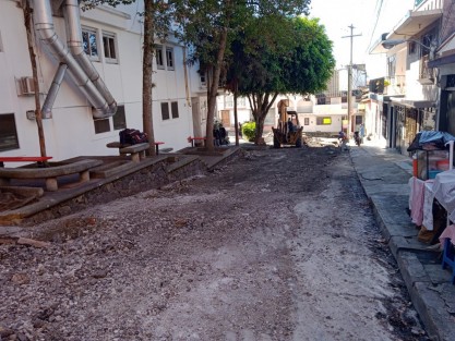 Luego de que en el portal de Multigráfica se reportara el mal estado de la calle Alfonso Güido, hoy trabajadores de obra pública ya realizan trabajos de reencarpetado de dicha calle,  beneficiando principalmente a las ambulancias que ahí transitan.