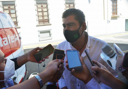 En una reunión a puerta cerrada, integrantes de la CNOP ofrecieron su apoyo a David Velasco, aspirante a la alcaldía de Xalapa, en el Casino Español, donde también se pudo ver a distinguidos priístas como Jorge Carvallo, Adolfo Mota, Corinthia  Cruz, a quienes se ve debilitados física y políticamente.