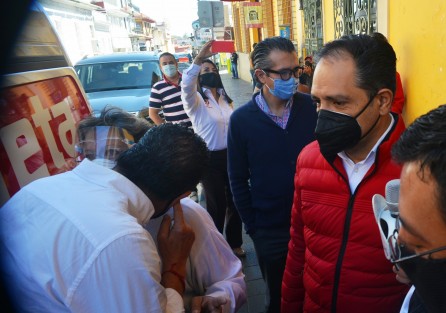 En una reunión a puerta cerrada, integrantes de la CNOP ofrecieron su apoyo a David Velasco, aspirante a la alcaldía de Xalapa, en el Casino Español, donde también se pudo ver a distinguidos priístas como Jorge Carvallo, Adolfo Mota, Corinthia  Cruz, a quienes se ve debilitados física y políticamente.