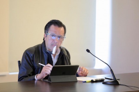 El Gobernador de Veracruz, Cuitláhuac García Jiménez expresó que <em>debemos seguir atendiendo las medidas sanitarias como el uso correcto de cubrebocas, mantener sana distancia y el lavado frecuente de manos. Juntos podemos evitar llegar a color rojo en el semáforo epidemiológico, cuidemos nuestra salud.</em>