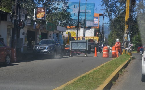 Por los trabajos de repavimentación de la avenida Arco Sur,  desde hoy está cerrado el tramo que comprende de Desiderio Pavón y hasta la entrada a Mascareñas justo para entrar a la Colonia los Coralillos, tome sus precauciones y salga con mucha paciencia.