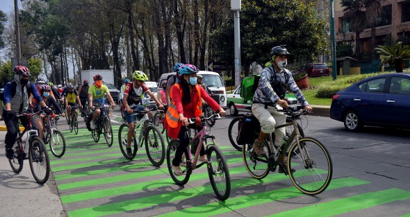 Con el Hashtag #LaciclovíaVa, un grupo de ciclistas encabezados por Physis Ciclovida AC Xalapa lanzaron una convocatoria en redes sociales para hacer presencia y demostrar que son muchas las personas que usan la bicicleta como medio de transporte.  