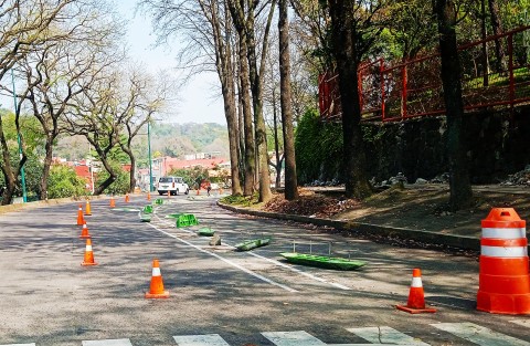 Al decir de conocedores, esto a unos días de ser inaugurada dicha obra,  deja constancia que tal vez nunca hubo un proyecto que consultara los pro y contras de dicho proyecto. 
