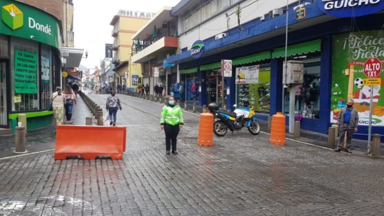 Desde el día de hoy  viernes y hasta el lunes 15 permanecerán cerradas las calles con el fin de restringir la movilidad en el primer cuadro de la capital, medida recomendada por la cuarta Alerta Preventiva por Coronavirus.  