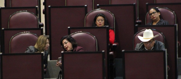Diputados locales durante las comparecencias sin seguir los protocolos sanitarios por la pandemia, así los costosos representantes populares. 