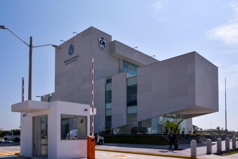 La Magistrada Isabel Inés Romero Cruz, Presidenta del Tribunal Superior de Justicia y del Consejo de la Judicatura del Poder Judicial del Estado de Veracruz, hizo entrega de la Ciudad Judicial en el municipio de Medellín, misma que dará atención y servicio a miles de personas de la zona metropolitana. 