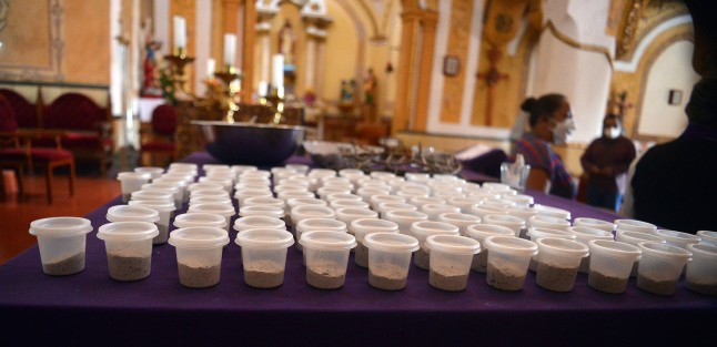 El Miércoles de Ceniza marca el inicio de la Cuaresma, tiempo de preparación con ayuno,penitencia y obras de caridad de los fieles, antes del principal tiempo litúrgico de la religión católica, la Semana Santa. 