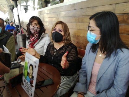 La Presidenta del Colectivo por la Paz Xalapa, Sara González Rodríguez, acompañada familiares que han perdido un ser querido en el tema de desapariciones, dio cifras de personas desaparecidas; a nivel nacional son 80 mil.