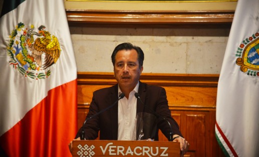 El mandatario estatal Cuitláhuac García informó que se pagarán adeudos millonarios que la UV, SEV, Fiscalía e IPAX mantienen con el SAT; dijo que en total se pagarán alrededor de 11 mil millones de pesos..