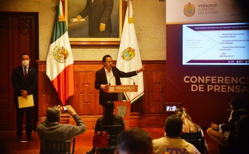 En virtud de mantener finanzas fuertes y sanas en Veracruz, el gobernador Cuitláhuac García Jiménez anunció un nuevo pago histórico por 11 mil millones de pesos al Servicio de Administración Tributaria (SAT), en cinco etapas que comenzarán a partir de mañana martes. 