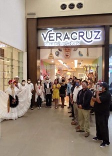 Durante la transmisión del programa el Alcalde Mario Chama Díaz, presentó un cuadro de dibujo a lápiz del artista Luis Ángel Peredo Tlachy; cuadro que se incluye a la Tienda <em>Veracruz Me Llena de Orgullo</em> para su exhibición y venta, logrando con esto impulsar el talento de los jóvenes artistas de nuestro municipio.