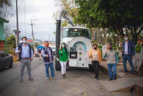 El H. Ayuntamiento de Teocelo informa a la ciudadanía que a partir del miércoles 3 de marzo, se llevarán a cabo trabajos de desazolve en la red de drenaje sanitario de la Cabecera Municipal y Comunidades, con la unidad especializada de succión y desazolve VACTOR.